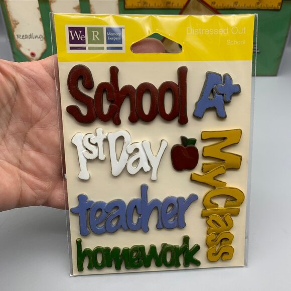 NEW in PKG Keepsake Corners 2-page Assembled Pages for Scrapbooking & Stickers - Picture 2 of 7